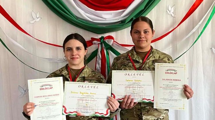 Dobogón a szónokaink Tabon!